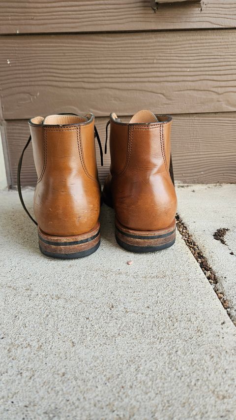 Photo by spicytakito on April 3, 2025 of the Viberg Service Boot BCT in Horween Chestnut Essex.