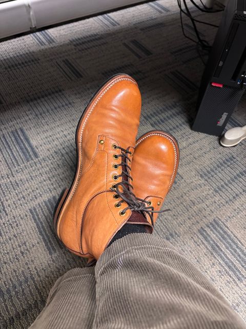 Photo by Asian on December 5, 2024 of the Iron Boots x Østmo Type 1 in Maryam Washed Natural Horsefront.