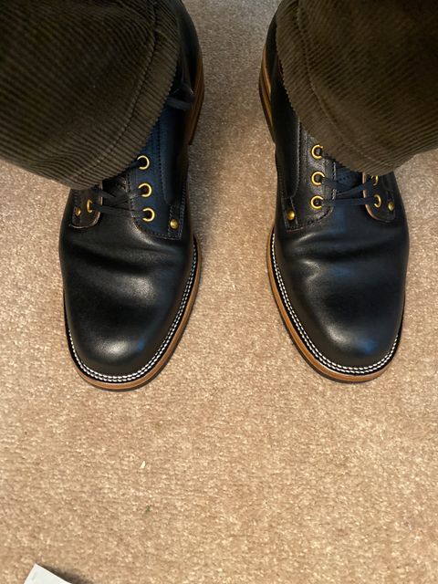 Photo by Asian on February 19, 2024 of the Iron Boots x Østmo Type 1 in Maryam Black Hand-Dyed Horsehide.