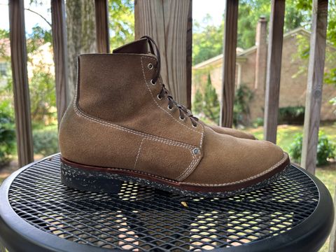 Photo by Asian on August 28, 2025 of the Oldspeed MFG Henry Johnson Trench Boot in Horween Natural Chromexcel Roughout.