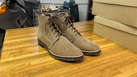 Photo by Asian on May 7, 2025 of the Oldspeed MFG Henry Johnson Trench Boot in Horween Natural Chromexcel Roughout.