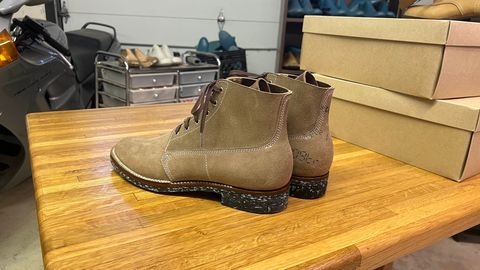 Photo by Asian on May 7, 2025 of the Oldspeed MFG Henry Johnson Trench Boot in Horween Natural Chromexcel Roughout.