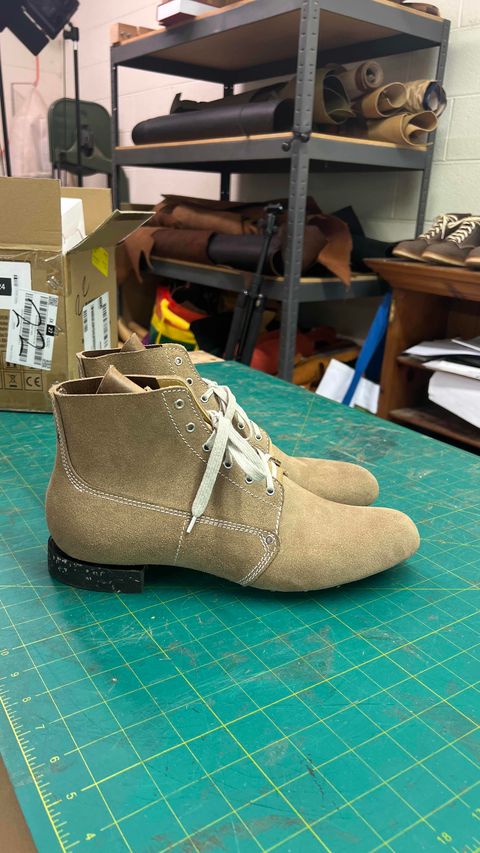 Photo by Asian on May 2, 2025 of the Oldspeed MFG Henry Johnson Trench Boot in Horween Natural Chromexcel Roughout.