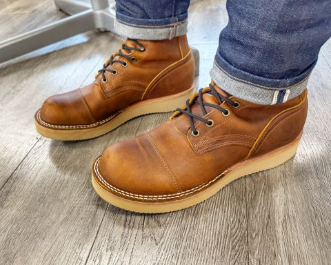 Photo by Vinnie’sBigAdventure on October 1, 2024 of the Nicks DeltaArch in Horween Orange Predator.