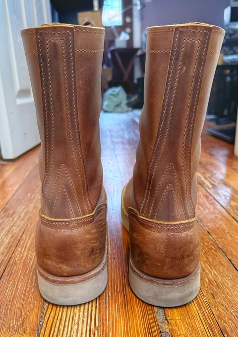 Photo by Vinnie’sBigAdventure on February 3, 2025 of the Nicks DeltaArch in Horween Orange Predator.