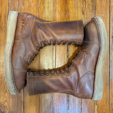 Photo by Vinnie’sBigAdventure on February 3, 2025 of the Nicks DeltaArch in Horween Orange Predator.