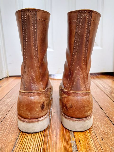 Photo by Vinnie’sBigAdventure on April 4, 2025 of the Nicks DeltaArch in Horween Orange Predator.