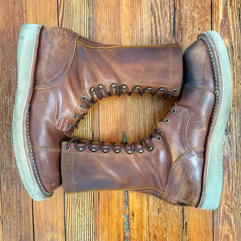 Photo by Vinnie’sBigAdventure on April 4, 2025 of the Nicks DeltaArch in Horween Orange Predator.