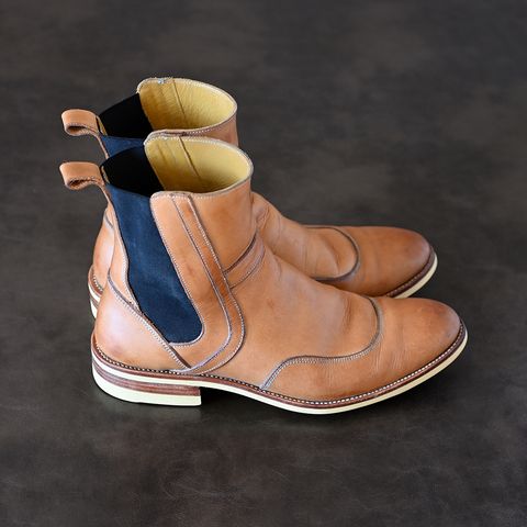 Photo by vasuki_design on March 1, 2024 of the Fortis Boots La Royale in Cisarua Indonesian Natural Vegtan.