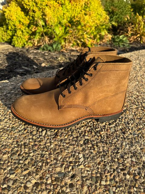 Photo by nasnurse on October 2, 2024 of the Red Wing 8062 in S.B. Foot Olive Mohave Roughout.