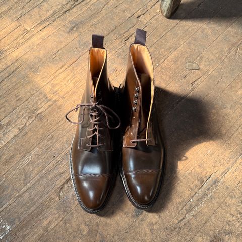 Photo by cordoman on October 15, 2024 of the Crockett & Jones Harlech in Horween Dark Cognac Shell Cordovan.