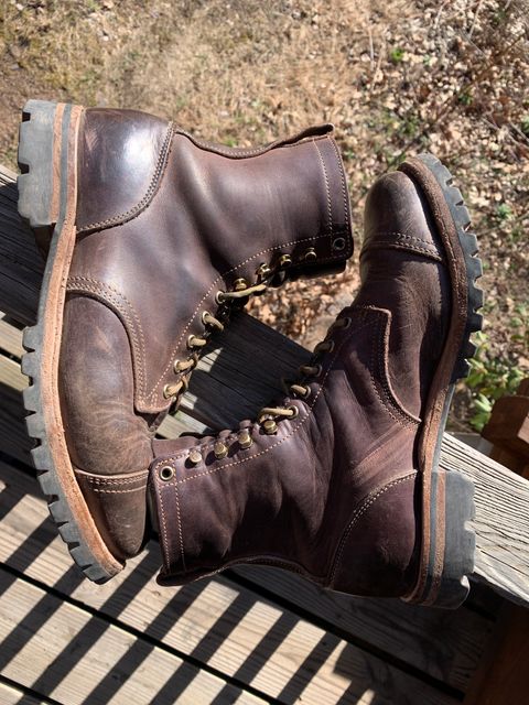 Photo by tinytopey on April 2, 2023 of the Truman Upland Boot in Horween Java Predator.