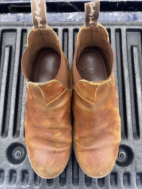 Photo by tinytopey on January 3, 2026 of the Thursday General Purpose Chelsea in Safari Waxed Roughout.