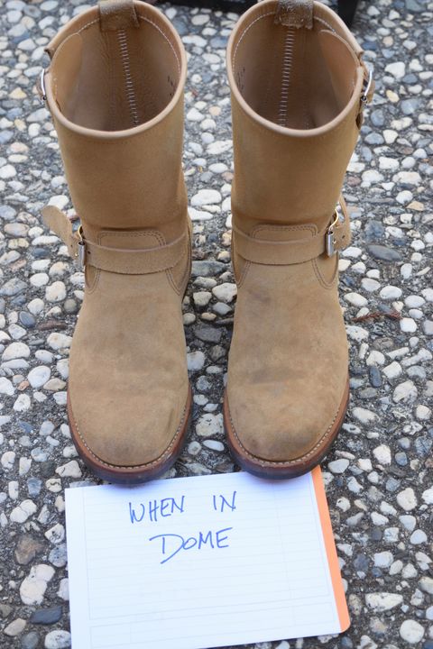 Photo by madeofbirds on November 3, 2024 of the Attractions BILTBUCK Engineer Boots in Sand Beige Suede.