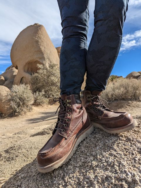 Photo by TiffTV on December 4, 2022 of the Grant Stone Field Boot in Seidel Walnut Bison.