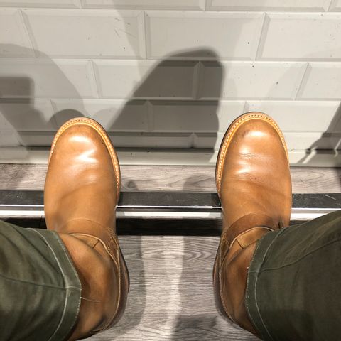 Photo by rarum2 on February 1, 2023 of the John Lofgren Wabash Engineer Boots in Horween Natural Chromexcel.