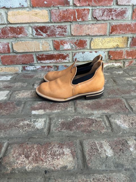 Photo by kspolini on October 11, 2024 of the Wesco Romeo in Maryam Natural Horsebutt.