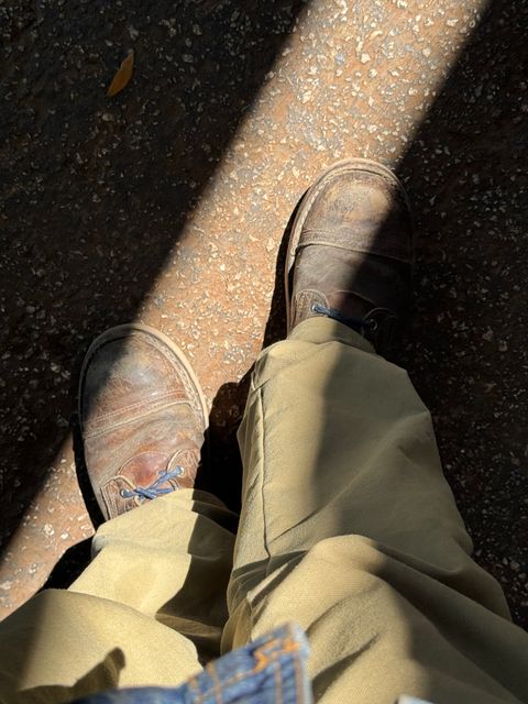 Photo by traceycortez on April 9, 2025 of the Nicks Traveler in Horween Orange Predator.
