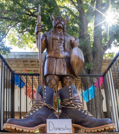 Photo by traceycortez on October 2, 2024 of the Frank's Boots Type 1 Commander in Horween Black Teacore Cypress & Horween Natural Waxed Flesh.