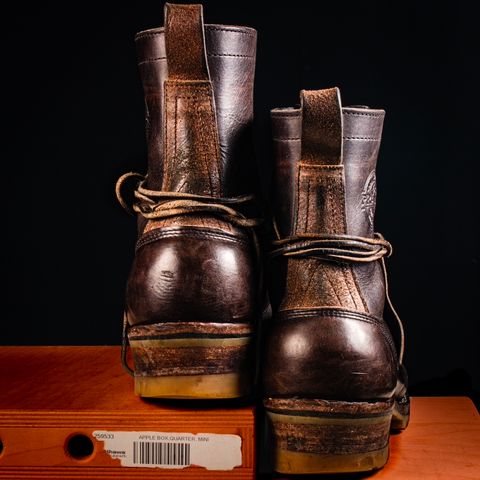 Photo by traceycortez on February 6, 2025 of the Frank's Boots Type 1 Commander in Horween Black Teacore Cypress & Horween Natural Waxed Flesh.