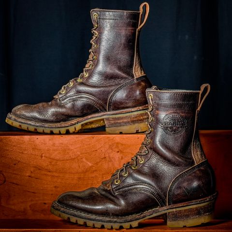 Photo by traceycortez on February 6, 2025 of the Frank's Boots Type 1 Commander in Horween Black Teacore Cypress & Horween Natural Waxed Flesh.