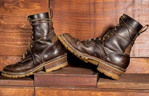 Photo by traceycortez on March 4, 2025 of the Frank's Boots Type 1 Commander in Horween Black Teacore Cypress & Horween Natural Waxed Flesh.