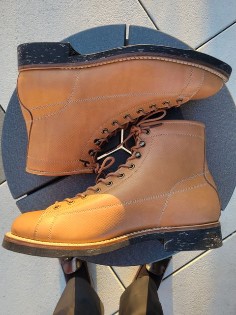 Photo by sacerdos9287 on October 10, 2023 of the Onderhoud LCV02 Monkey Boot in Horween Natural Pioneer Reindeer.