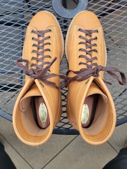 Photo by sacerdos9287 on December 6, 2023 of the Onderhoud LCV02 Monkey Boot in Horween Natural Pioneer Reindeer.