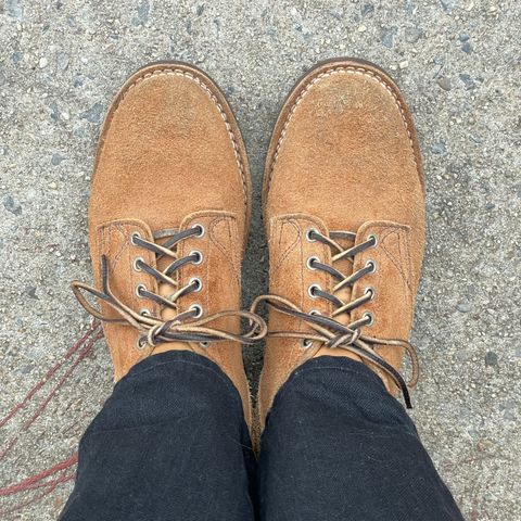 Photo by RemyTwotimes on April 6, 2025 of the Viberg 145 Oxford in Seidel Vintage Tan Roughout.