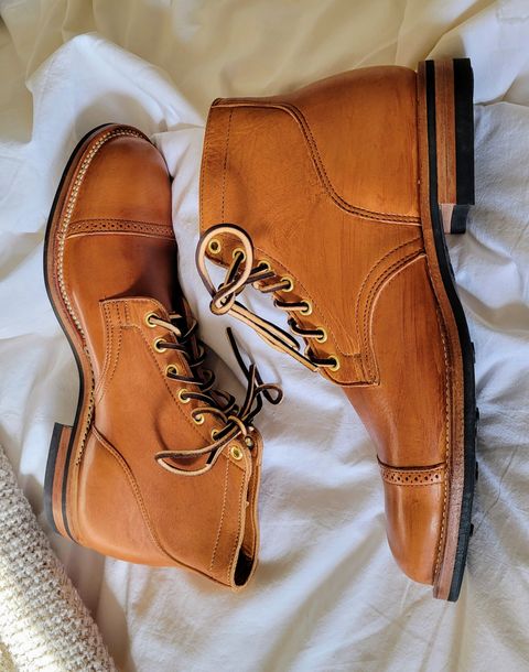 Photo by chicagosouthloop on February 20, 2025 of the Viberg Service Boot in Horween Chestnut Essex.