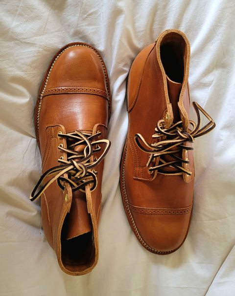 Photo by chicagosouthloop on February 20, 2025 of the Viberg Service Boot in Horween Chestnut Essex.