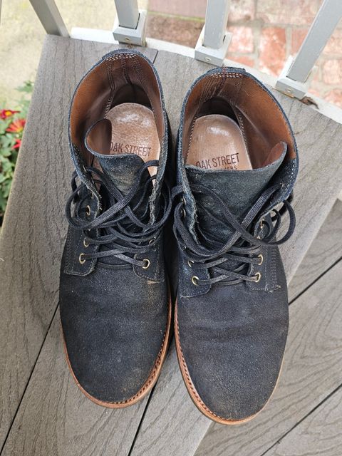 Photo by basboy on February 3, 2024 of the Oak Street Bootmakers Field Boot in Horween Natural Indigo Chromexcel Roughout.