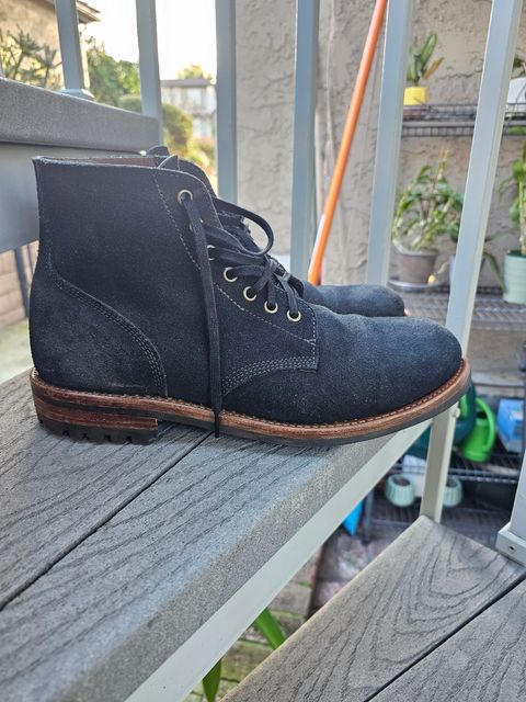Photo by basboy on March 5, 2024 of the Oak Street Bootmakers Field Boot in Horween Natural Indigo Chromexcel Roughout.