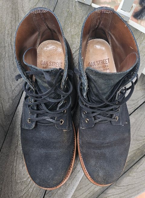 Photo by basboy on April 5, 2024 of the Oak Street Bootmakers Field Boot in Horween Natural Indigo Chromexcel Roughout.
