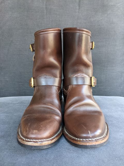 Photo by Trim_Man on December 5, 2022 of the Viberg Engineer in Horween Brown Chromexcel Horsebutt.