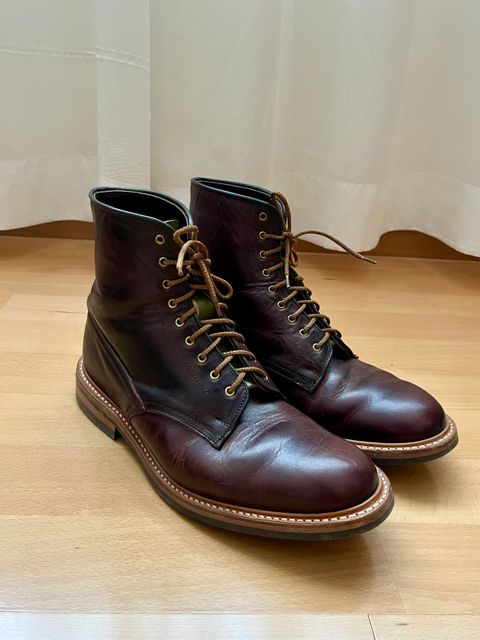 Photo by mr_spud on February 12, 2025 of the Tricker's Tramping Boot in Horween Color 8 Dublin.