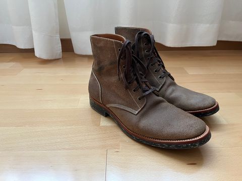 Photo by mr_spud on February 15, 2025 of the Briselblack The Hawk in Horween Natural Chromexcel Roughout.