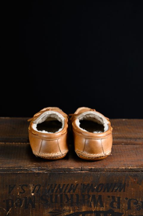 Photo by CarmineJackLeather on November 5, 2024 of the Oak Street Bootmakers Shearling House Moc in Horween Natural Chromexcel.