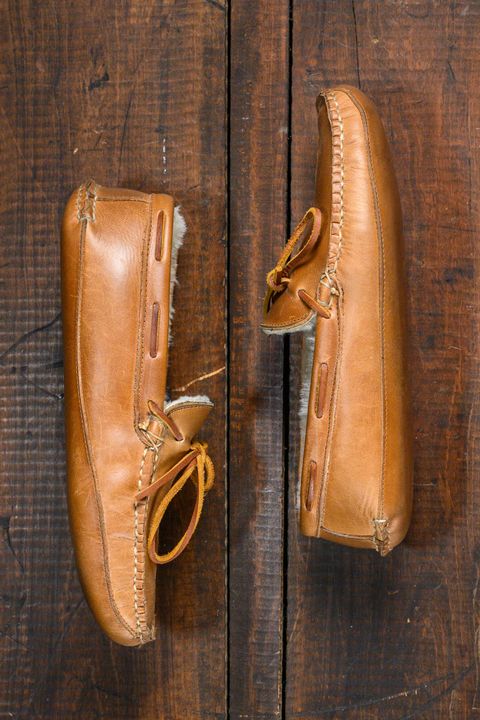 Photo by CarmineJackLeather on February 4, 2025 of the Oak Street Bootmakers Shearling House Moc in Horween Natural Chromexcel.