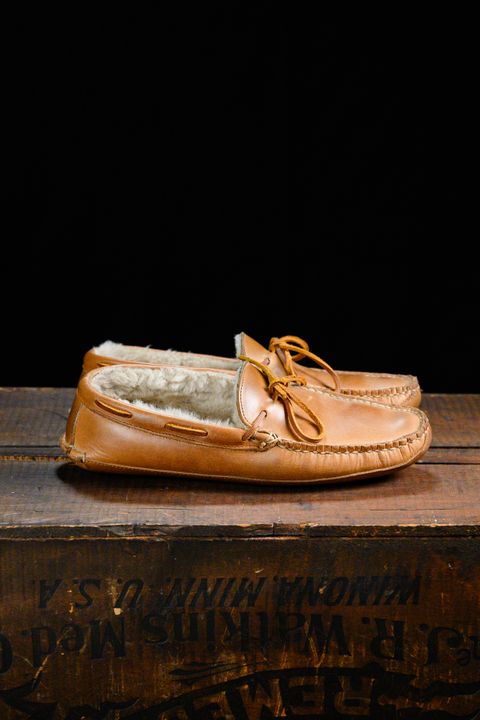 Photo by CarmineJackLeather on February 4, 2025 of the Oak Street Bootmakers Shearling House Moc in Horween Natural Chromexcel.