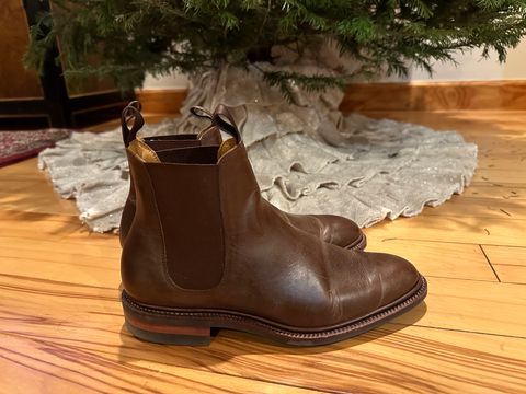 Photo by waltyboy on December 6, 2023 of the Meermin Chelsea Boot in Rust Waxy Calf.