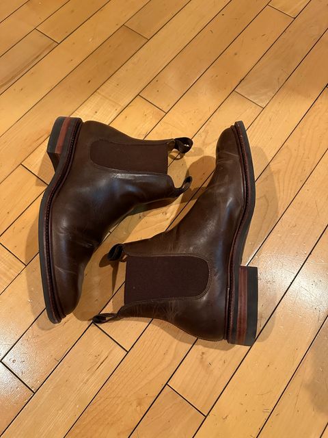 Photo by waltyboy on January 6, 2024 of the Meermin Chelsea Boot in Rust Waxy Calf.