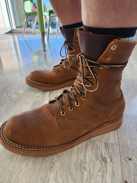 Photo by ba_knows on October 20, 2022 of the Nicks Traveler in Horween Orange Predator.