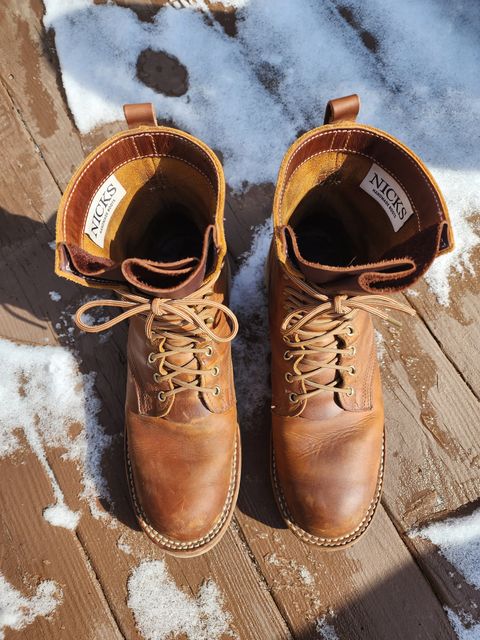 Photo by ba_knows on March 1, 2023 of the Nicks Traveler in Horween Orange Predator.