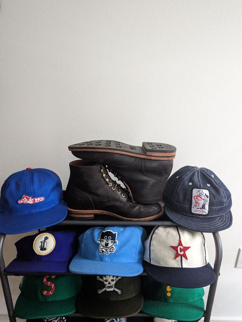 Photo by unofficiallegends on February 1, 2023 of the Grant Stone Diesel Boot in C.F. Stead Earth Waxy Commander Suede.