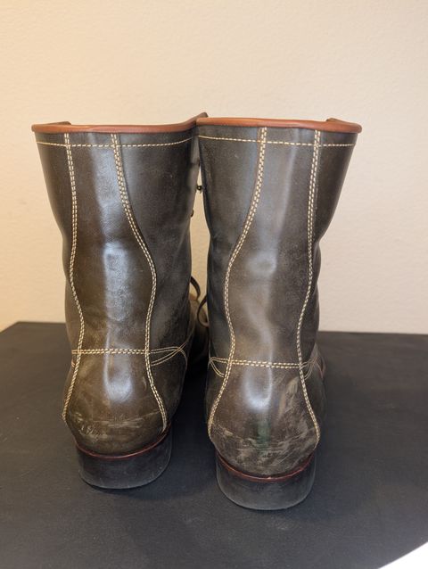 Photo by unofficiallegends on April 5, 2026 of the Clinch Gary Boots in Clinch / Green-Overdyed Horsebutt.