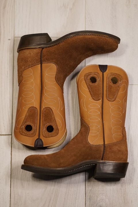 Photo by blacklotusleather on October 1, 2024 of the Beck Cowboy Boots Working Cowboy Custom in Seidel Brown Roughout.