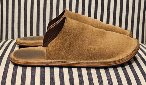 Photo by joeldelassus on February 2, 2025 of the DELASSUS LEATHER HOUSE MULE in Horween Natural Chromexcel Roughout.