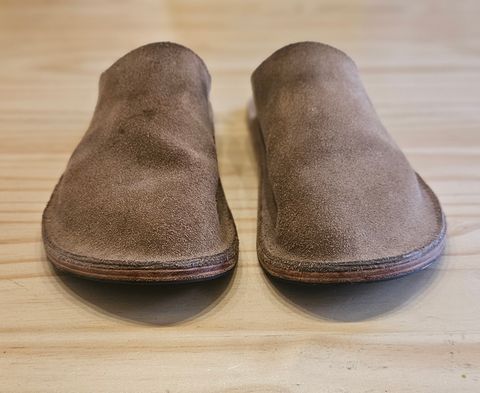 Photo by joeldelassus on April 3, 2025 of the DELASSUS LEATHER HOUSE MULE in Horween Natural Chromexcel Roughout.