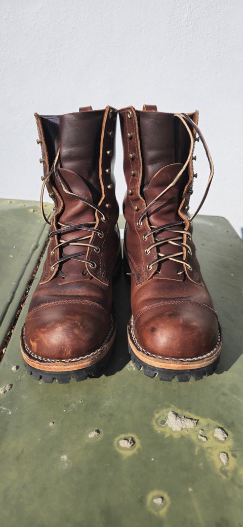 Photo by manuelbriones on November 3, 2024 of the Nicks Handmade Boots MTO in Italian Brown Cypress.
